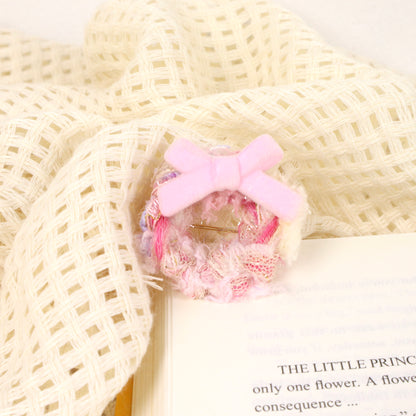 crochet brooch dear pink